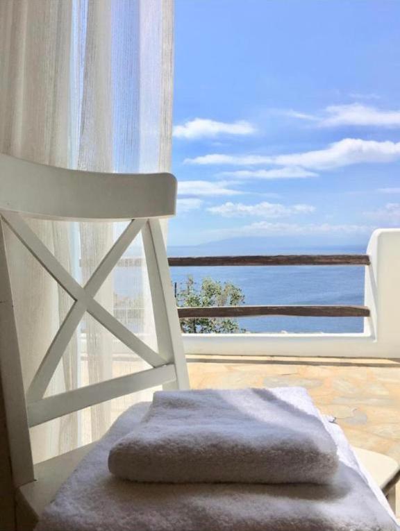 Mykonos Dot - The *