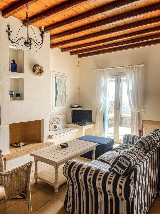 Mykonos Dot - The *